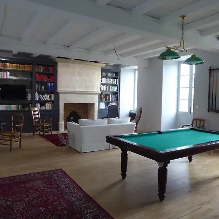 Chateau D'annezay Bed and breakfast 3*